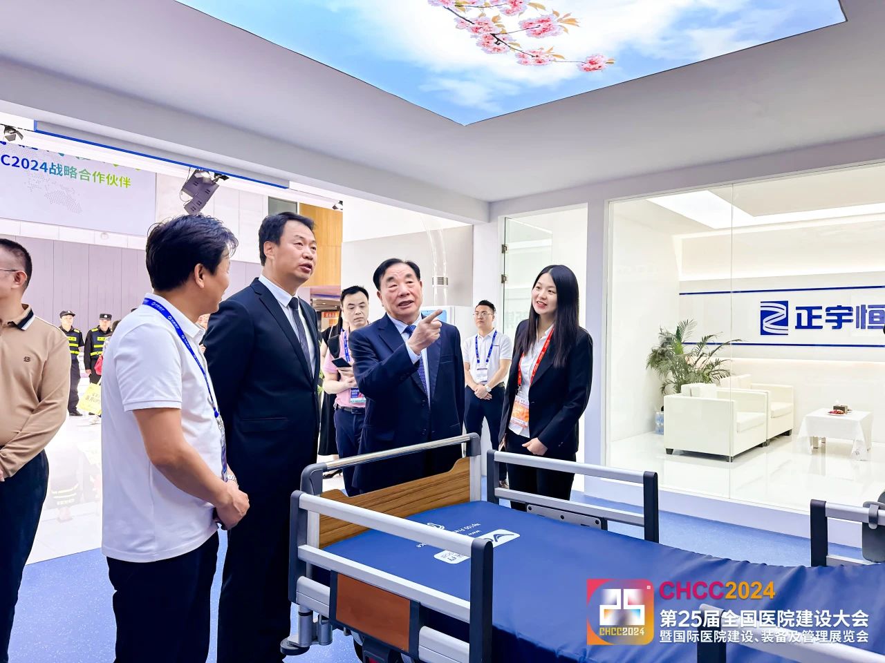 2025年武汉医院电动病床展【CHCC第26届全国医院建设大会】报名热线：杜老师 139I7570439 微信同号